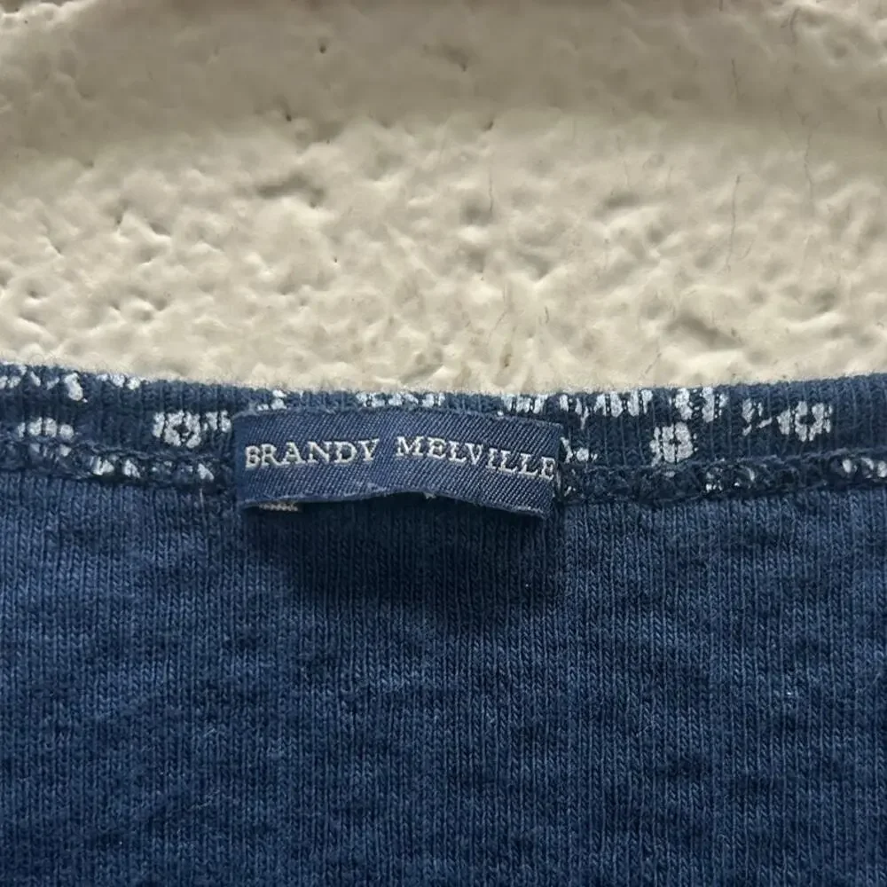 Brandy Melville Blue Floral Zelly Top one size - Picture 4 of 8